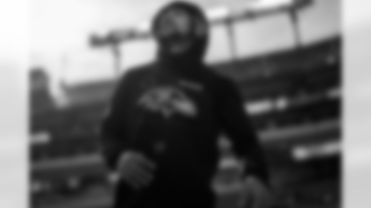 CB Anthony Averett (23) warms up before a game against the Minnesota Vikings at M&T Bank Stadium on November 7, 2021.