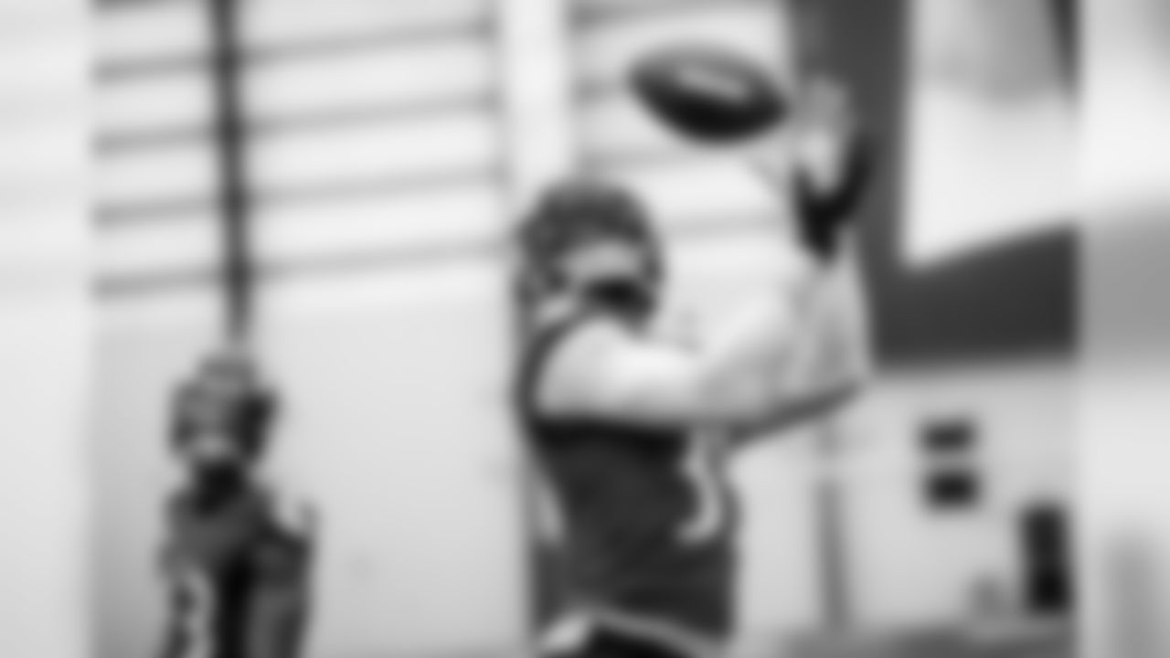 RB Gus Edwards