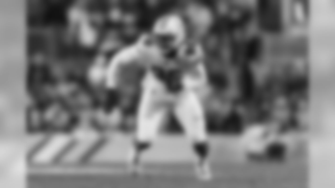 2017, Dallas Cowboys – DE Taco Charlton, Michigan
Charlton never got his footing in Dallas, and they ended up releasing him early last season. He was picked up by the Miami Dolphins and posted five sacks in 10 games played.