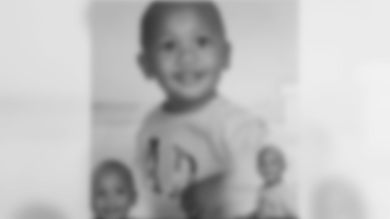 digital_12 [Jacoby Jones]: Happy birthday to my Jr.!!!