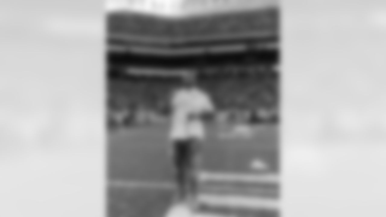 @themainshow_ (Jermaine Eluemunor) There's no place like home Aggieland I love you! #Gigem 👍🏽
