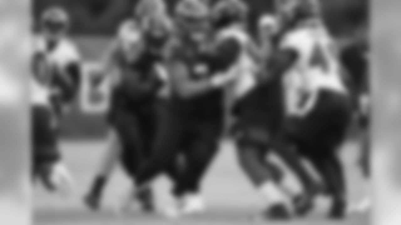 RB Gus Edwards
