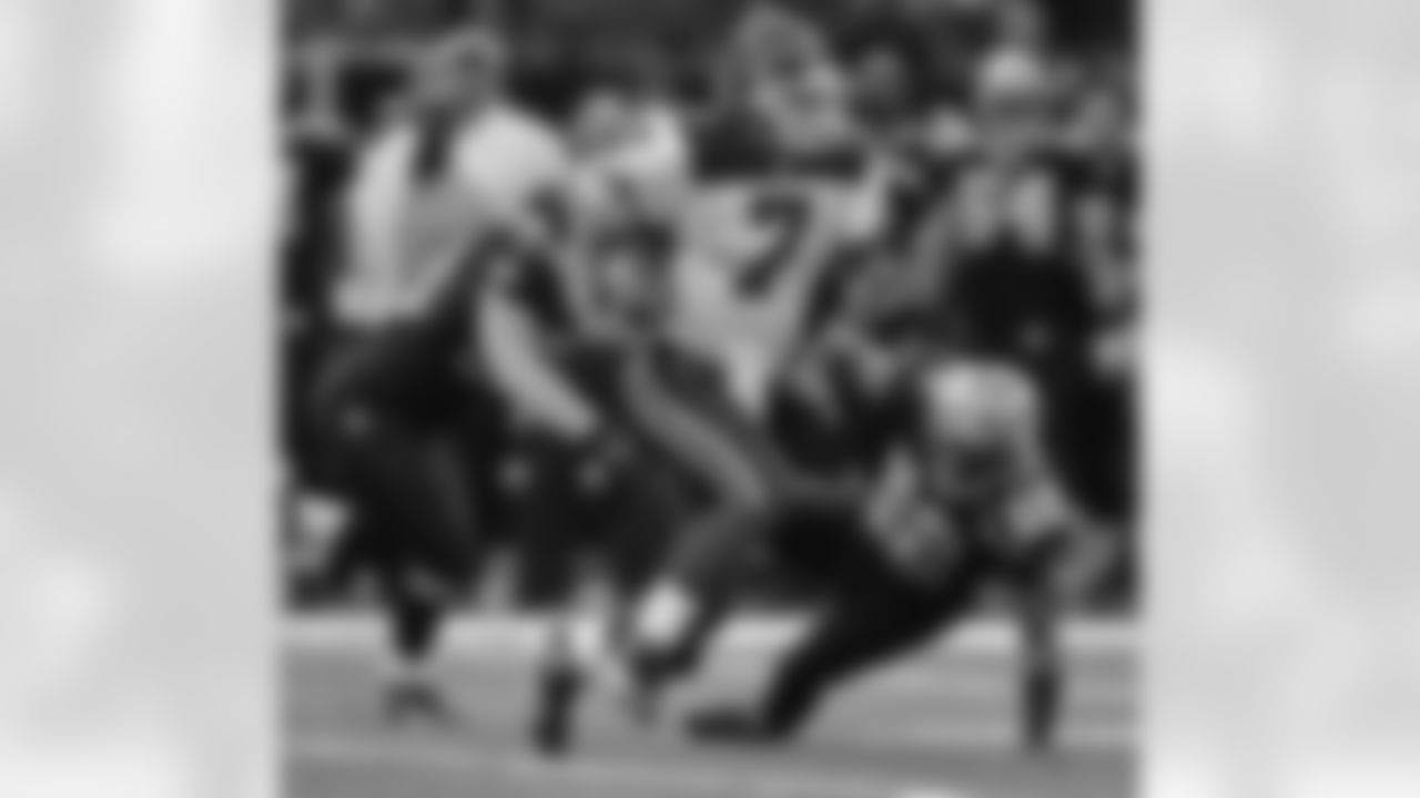 2004: QB J.P. Losman, Tulane
Drafted by: Buffalo Bills
