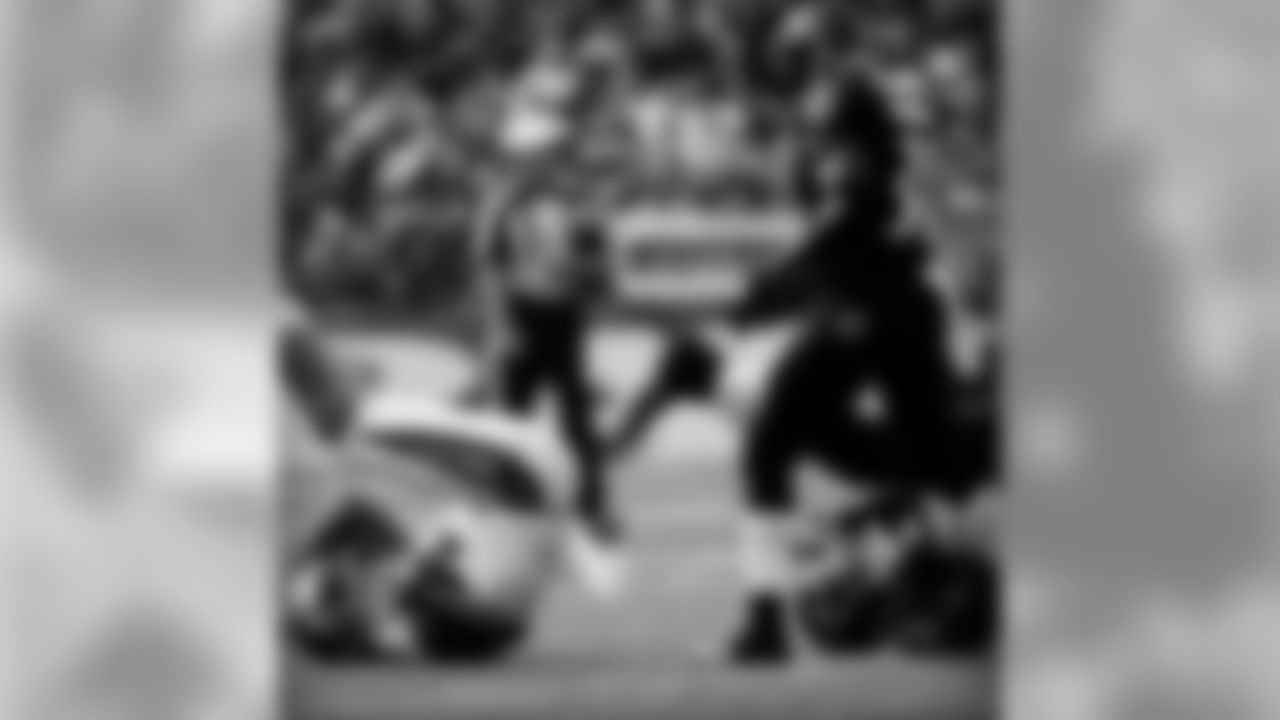 _showtime31[Terrence Brooks]:Out there Ballin wit @kelvinbenjamin13 #Noles #Finesse