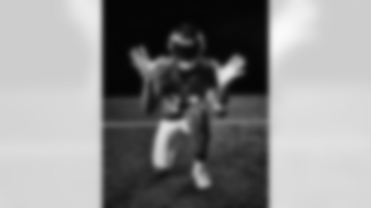 S DeShon Elliot
