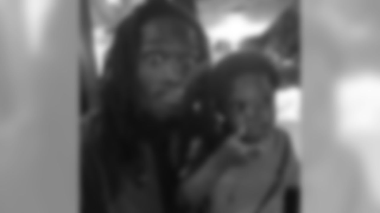 jab56 [Josh Bynes]: Happy bday to my pride and joy!! Nothin like bein a father! He Changed me in so many ways! Love him to death!! Wishing my son a Happy 4th Bday!!  Lol #lovemyson #blessing #feelslikehe14 lol #myTwin