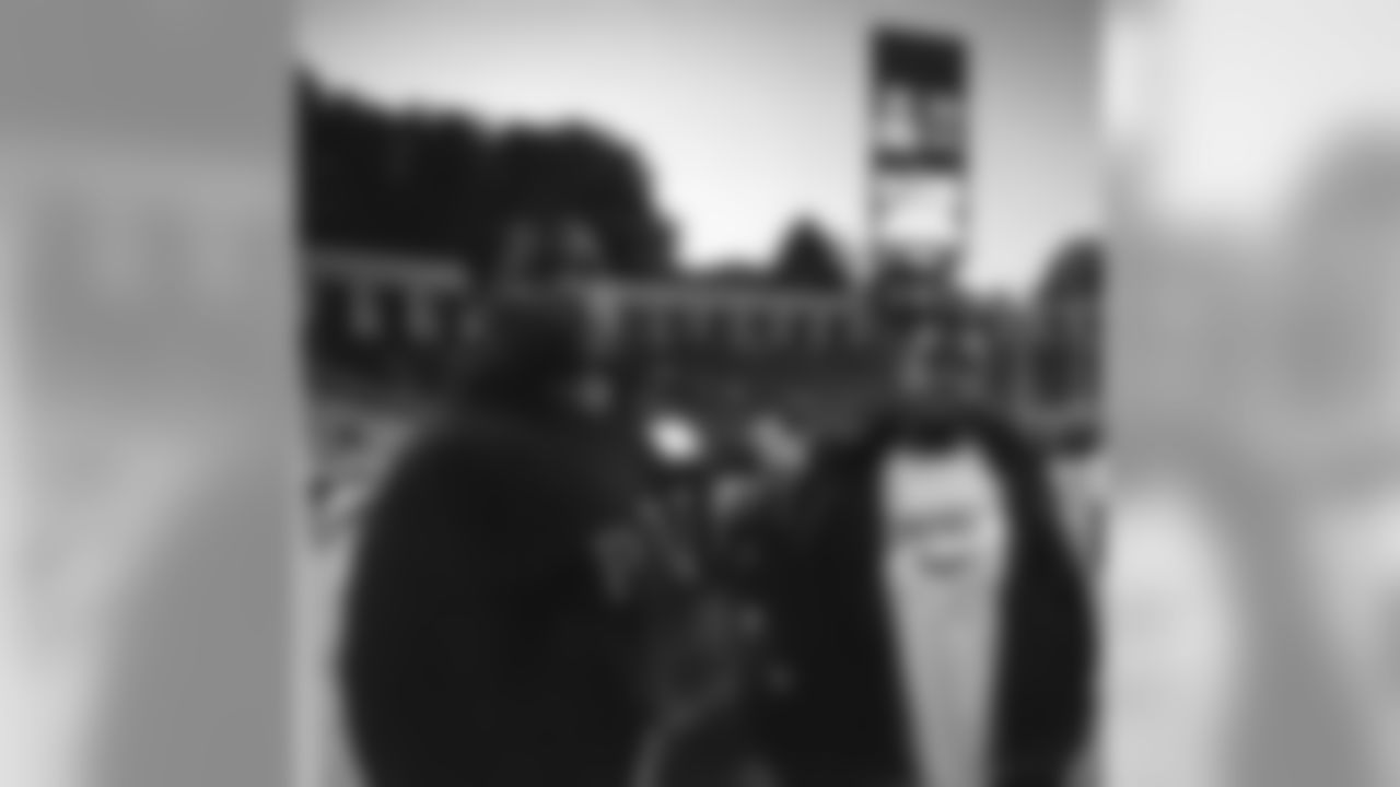 eugenemonroe60[Eugene Monroe]:#tbt things were a lot HEAVIER then. One of my UVA visits from high school