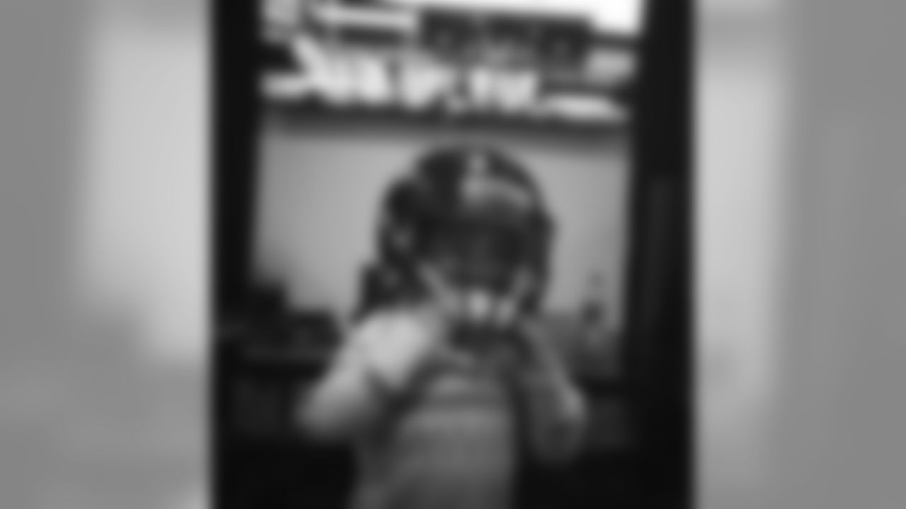 eugenemonroe60 [Eugene Monroe]: This is how we play #Madden #NFL lol she was yelling first down at all the right times!