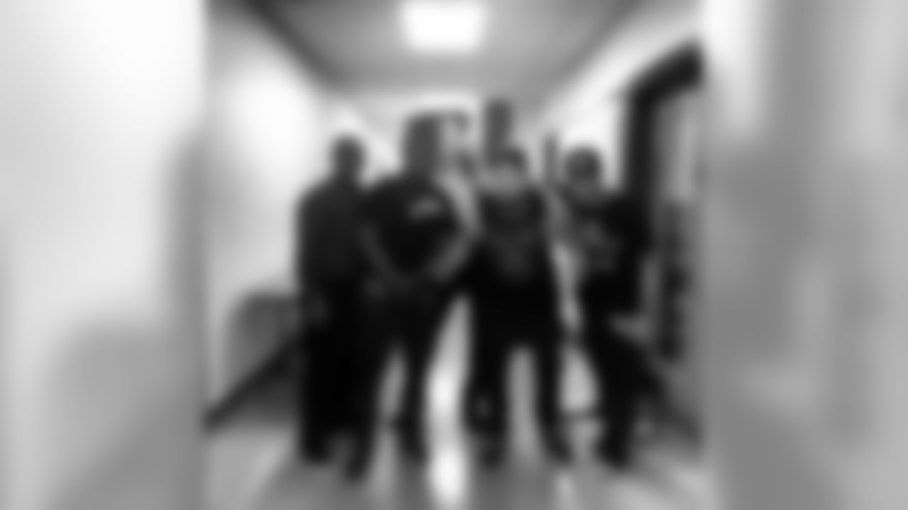 jforsett[Justin Forsett]:Great time hanging out with the homies last night @lecrae @andymineo & @116beatbreaker #116 #UnAshamed #NateWhereYouAt