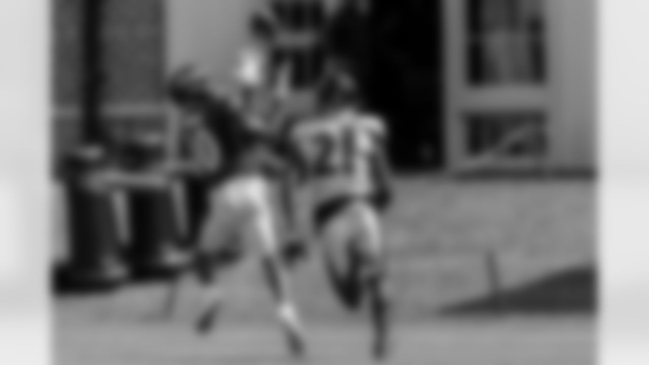 WR Jaylon Moore & DB Brandon Stephens