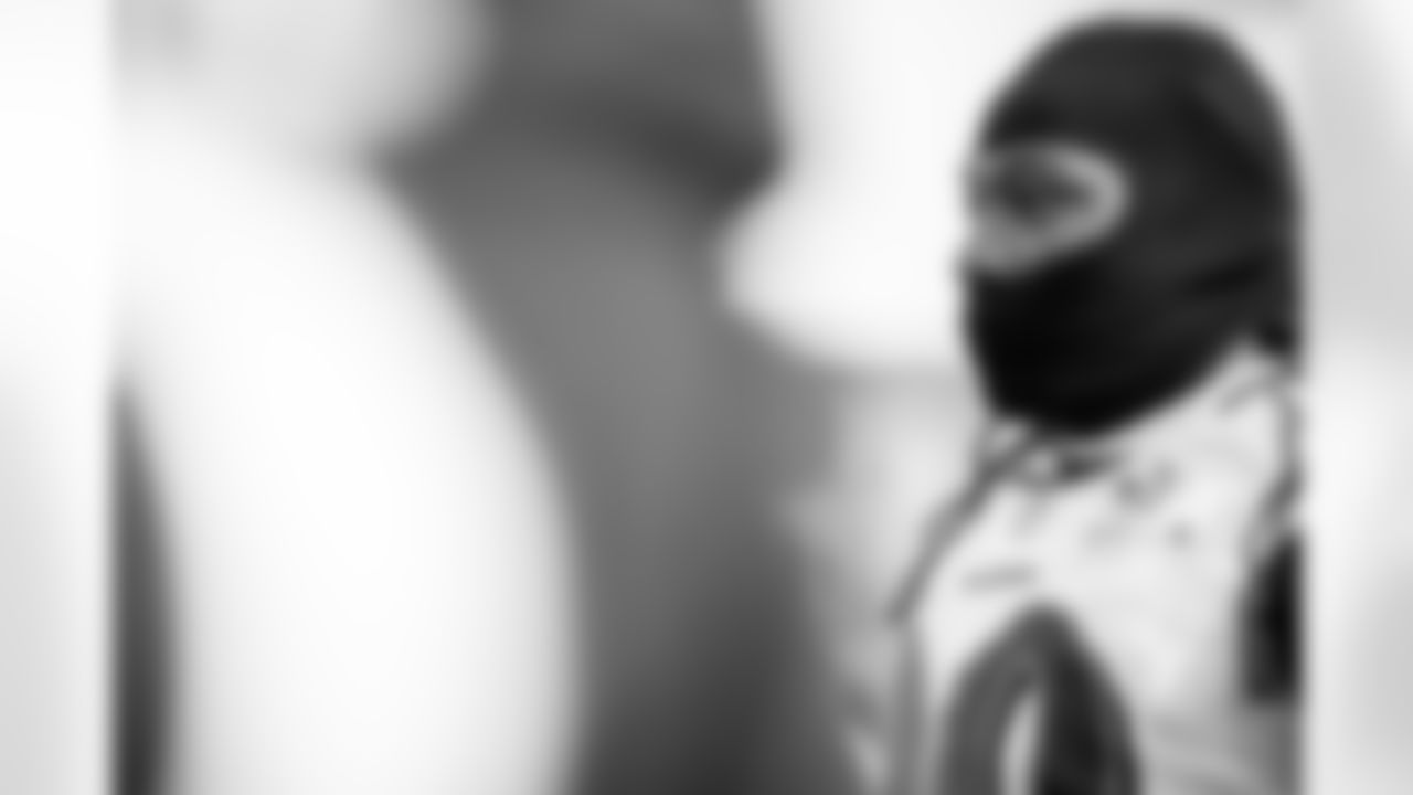 LB Pernell McPhee