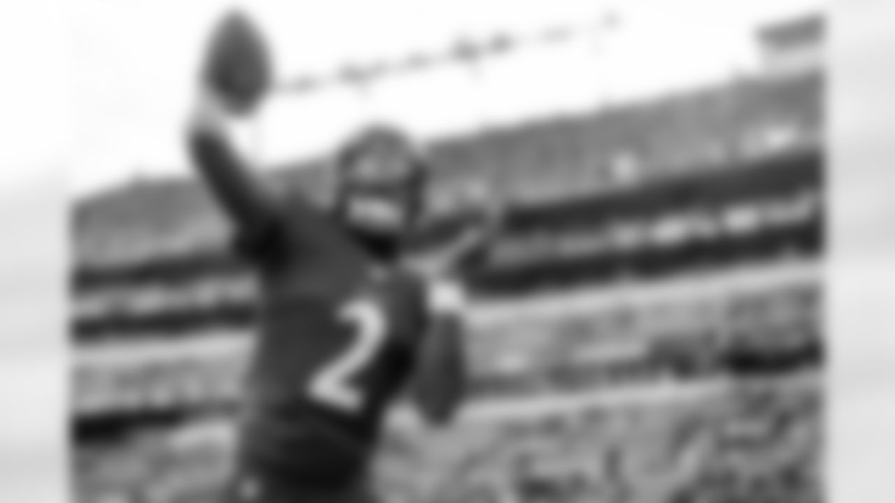 QB Tyler Huntley