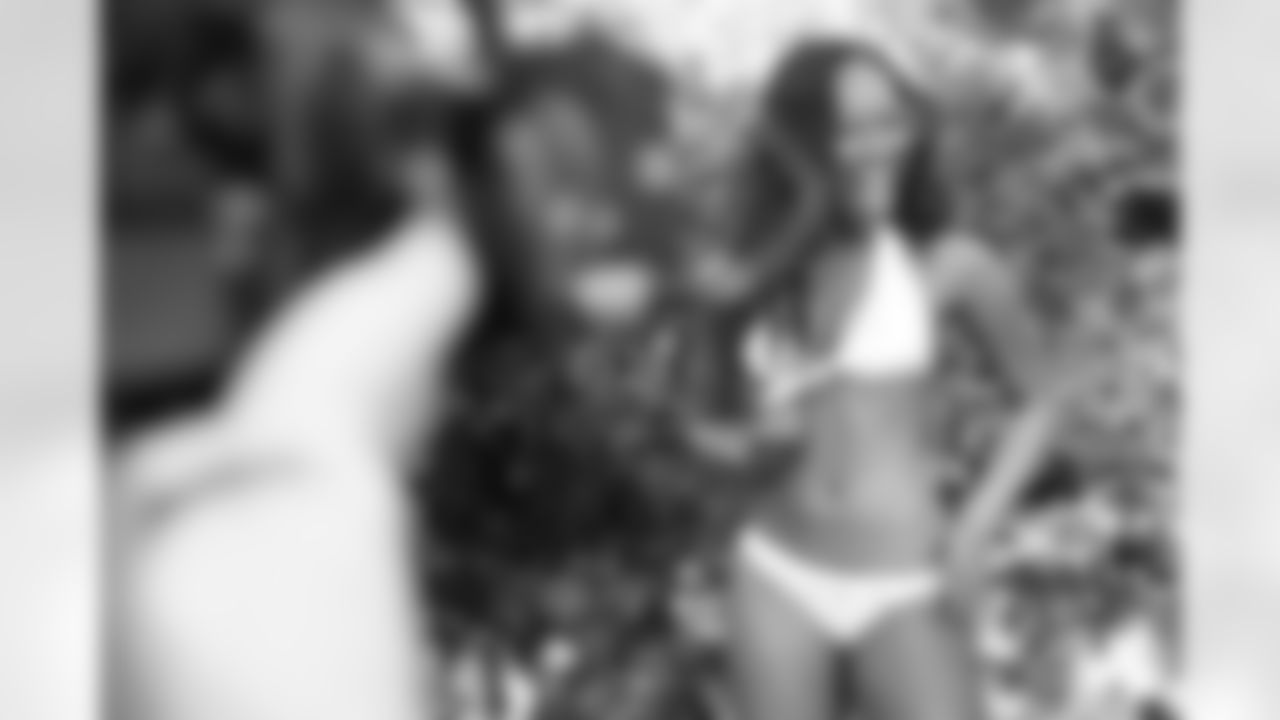 Behind the scenes photos from Day 6 of the 2010 Spring Fling and the Ravens Cheerleader Swimsuit Calendar Shoot. (Photo by Jill Fannon). Find more photos at facebook.com/baltimoreravens.