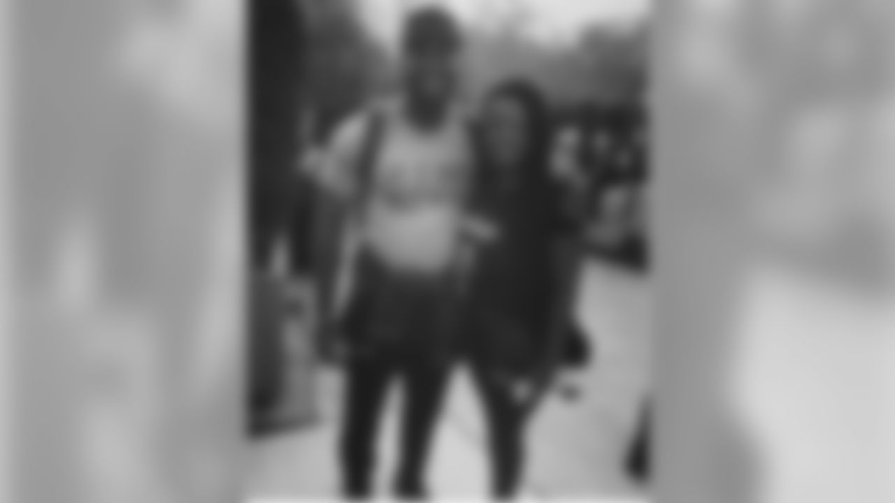 tyus23 [Tyus Bowser] Appreciate the fam going out her way to come see me play in Nashville today