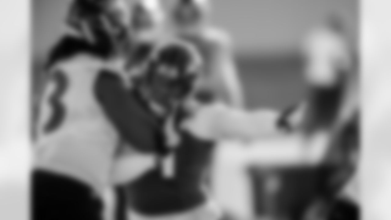 DE Yannick Ngakoue