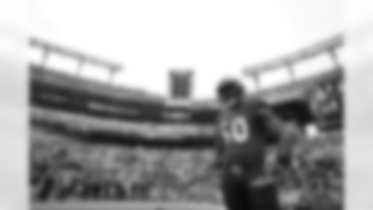 OLB Justin Houston