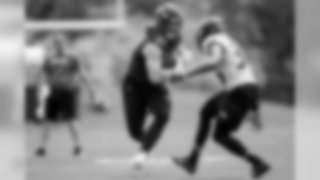 TE Hayden Hurst