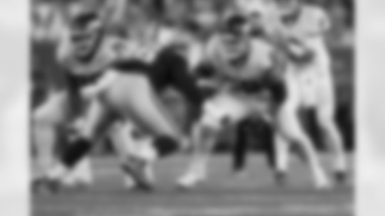 ELIMINATED - Giants OG Ben Bredeson