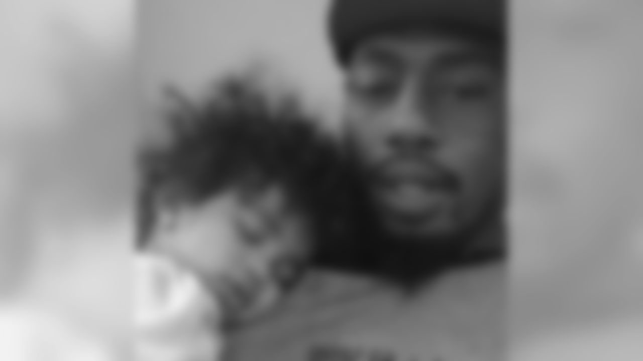 Willhill[Will Hill]: (No Caption)