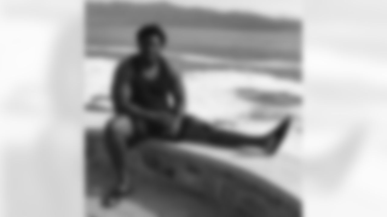 beaststeph77 [Stephane Nembot] Happy Sunday everyone. #africa #africanpride #nfl #godisgreat and may GOD be with us all especially with those struggling the most. #cameroon #doitforthemotherland #faithful #godbless