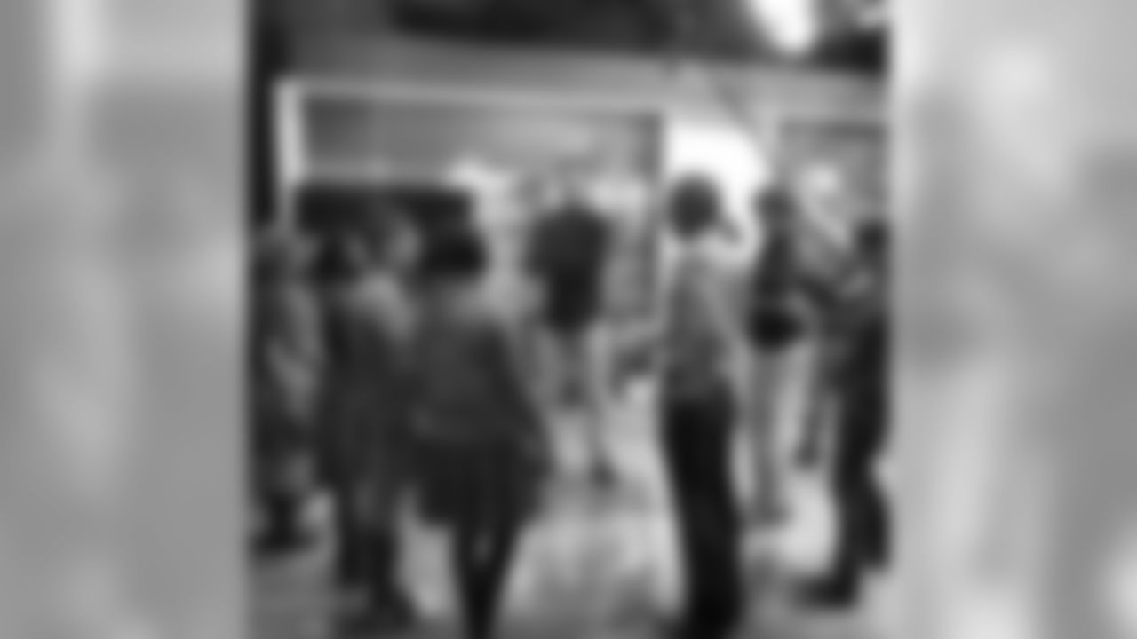 ravens [Baltimore Ravens]: Joe #Flacco & #Ravens Team President Dick Cass shooting a video today with students from the #Baltimore Leadership School for Young Women for the school's 2014 (Em)Power Breakfast.