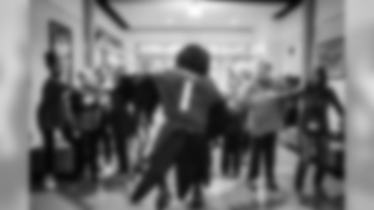 November 1, 2019
The Baltimore Ravens Purple Friday Caravan at the following locations.
Dunking Donuts in Middletown, MD, Butterfly Ridge Elementary School in Frederick, MD and Noth Frederick Elementary School in Frederick, MD.
