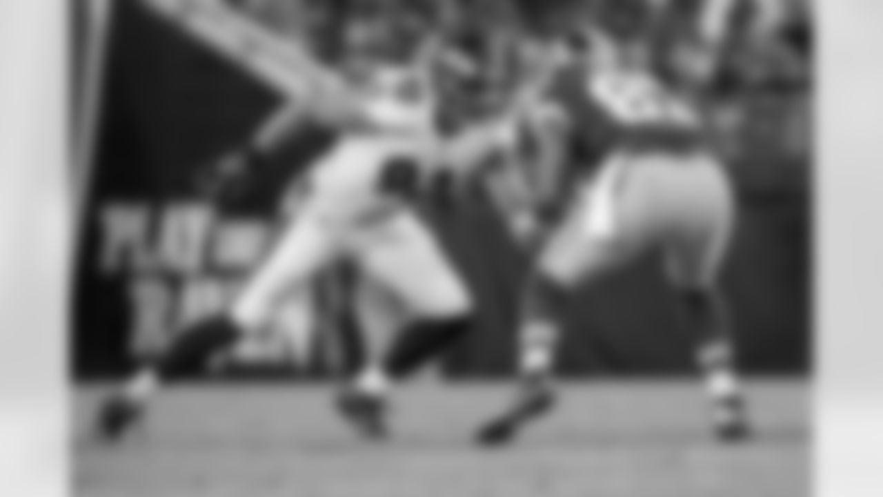 DE Bronson Kaufusi
2016 Draft - Round 3, Pick 70