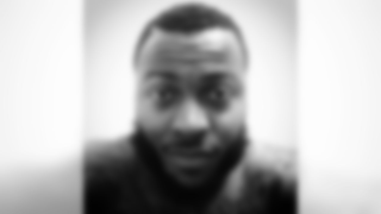 bp_30[Bernard Pierce]:More bored pics