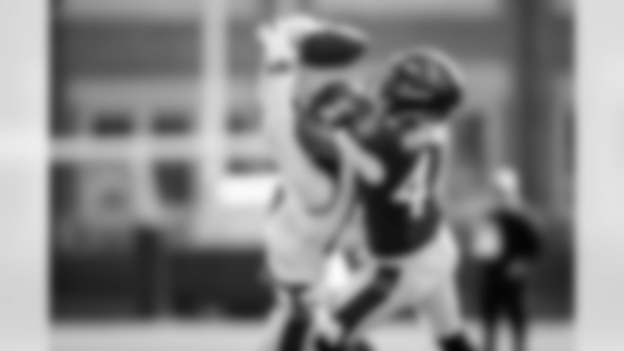 CB Marlon Humphrey breaks up a pass