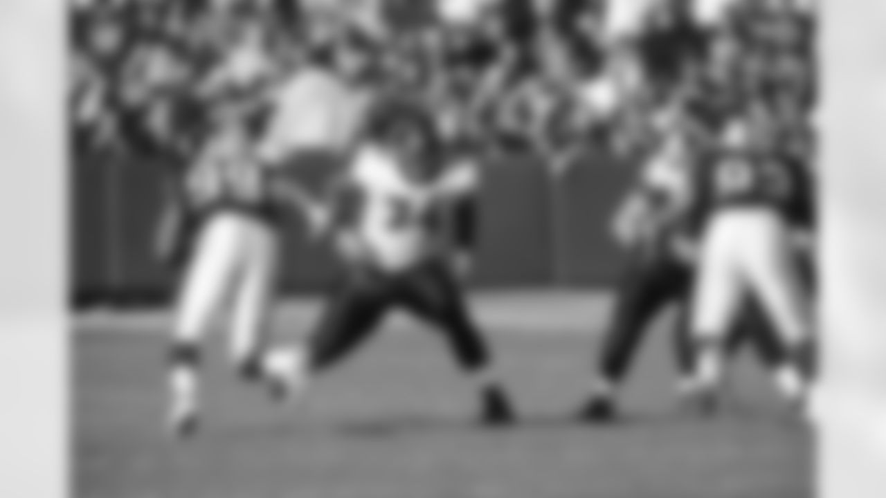 Images from the Ravens' 21-13 road win over the Oakland Raiders on Jan. 3, 2010, which sealed a playoff spot for Baltimore.