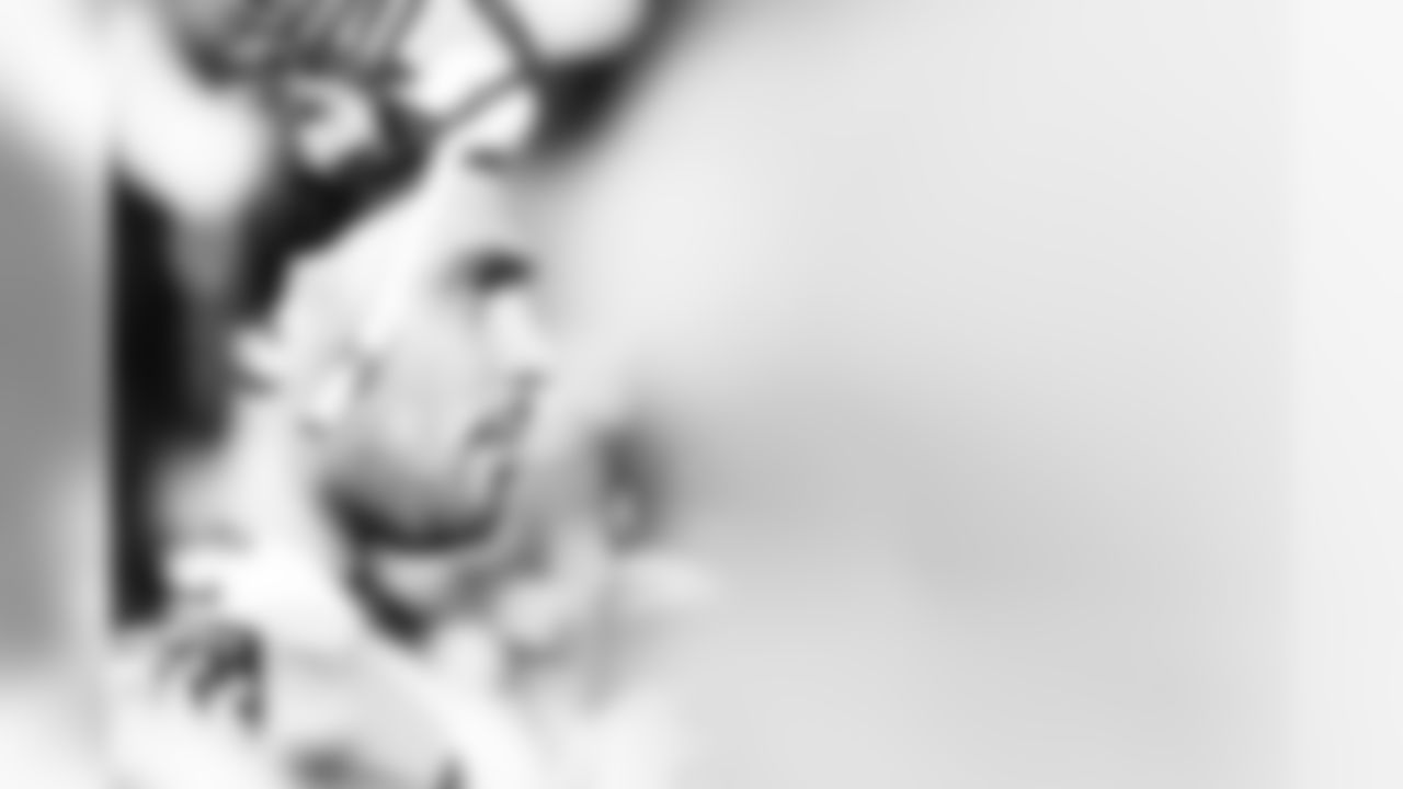 DE Chris Wormley