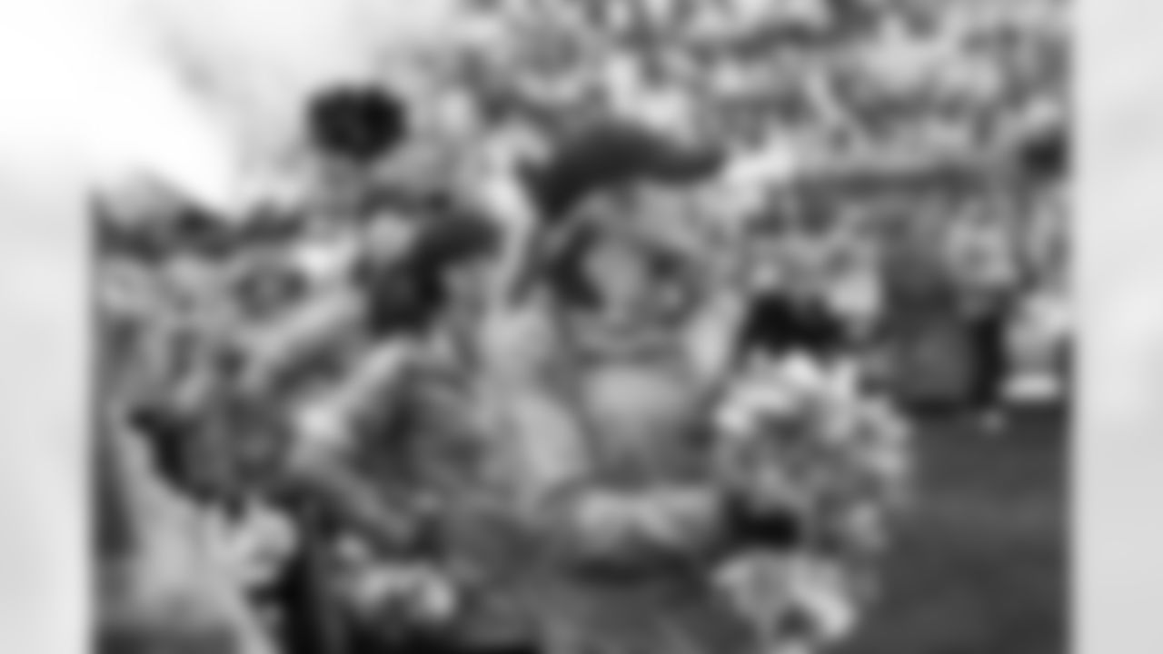 Cheer_VS_Steelers-105