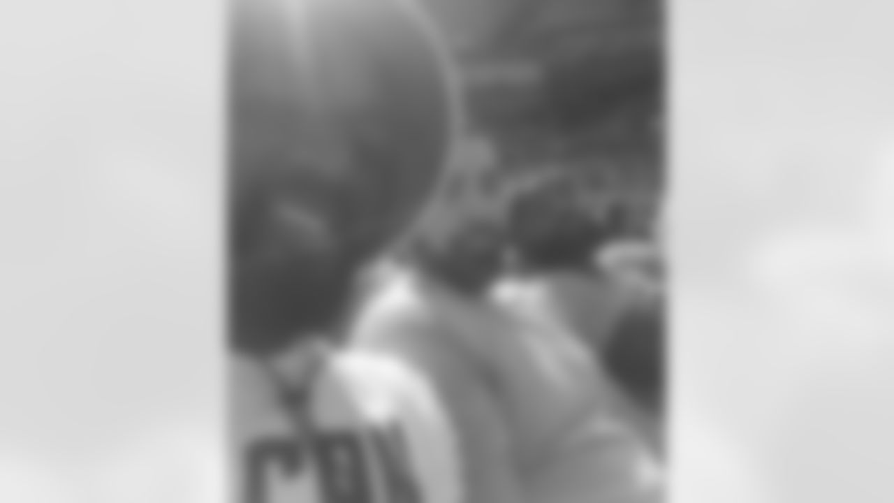 l_webb21 [Lardarius Webb]: Oriole game with the bros!!