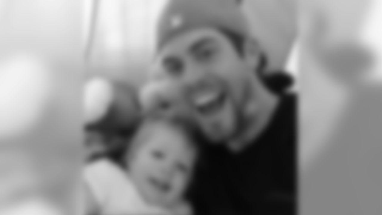 jtuck9 [Justin Tucker]: Chillin in the circus tent w Ms Ryann and all her stuffed animals #nieceswag #toddlerselfie