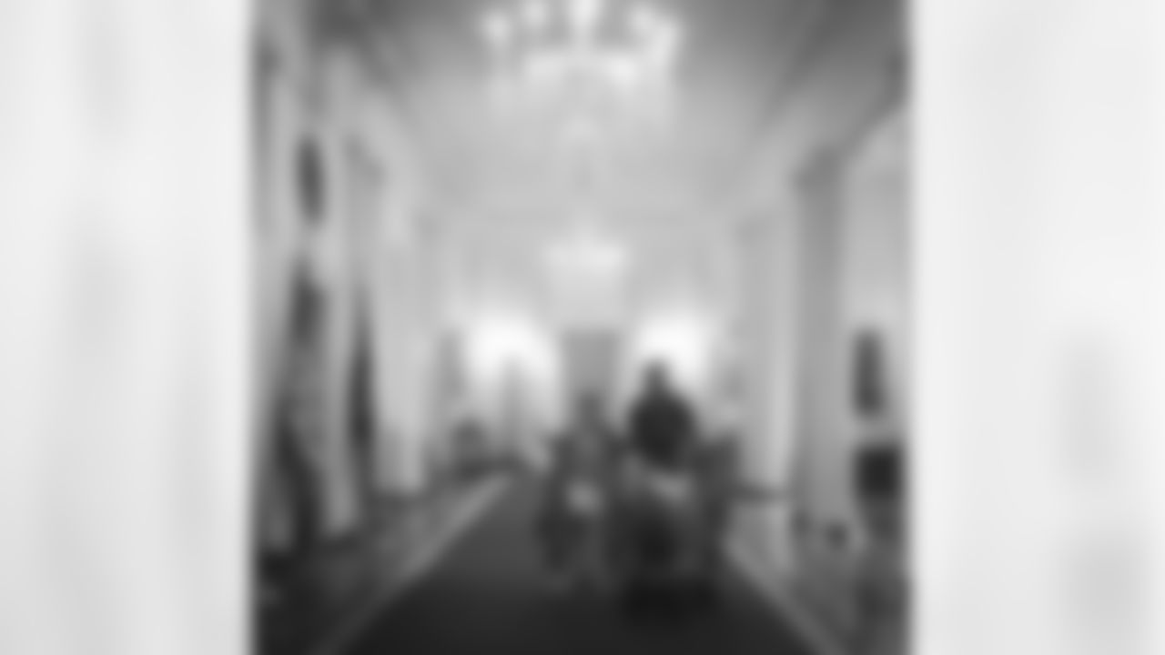 benjaminswatson [Benjamin Watson]: The kids were always singing the Doc McStuffins song "We're going to the White House in Washington DC". Sooooo we decided to go visit the White House in Washington DC! Over the last year my wife has taught them the names of all the presidents. Awesome to see history come to life for all of us today!