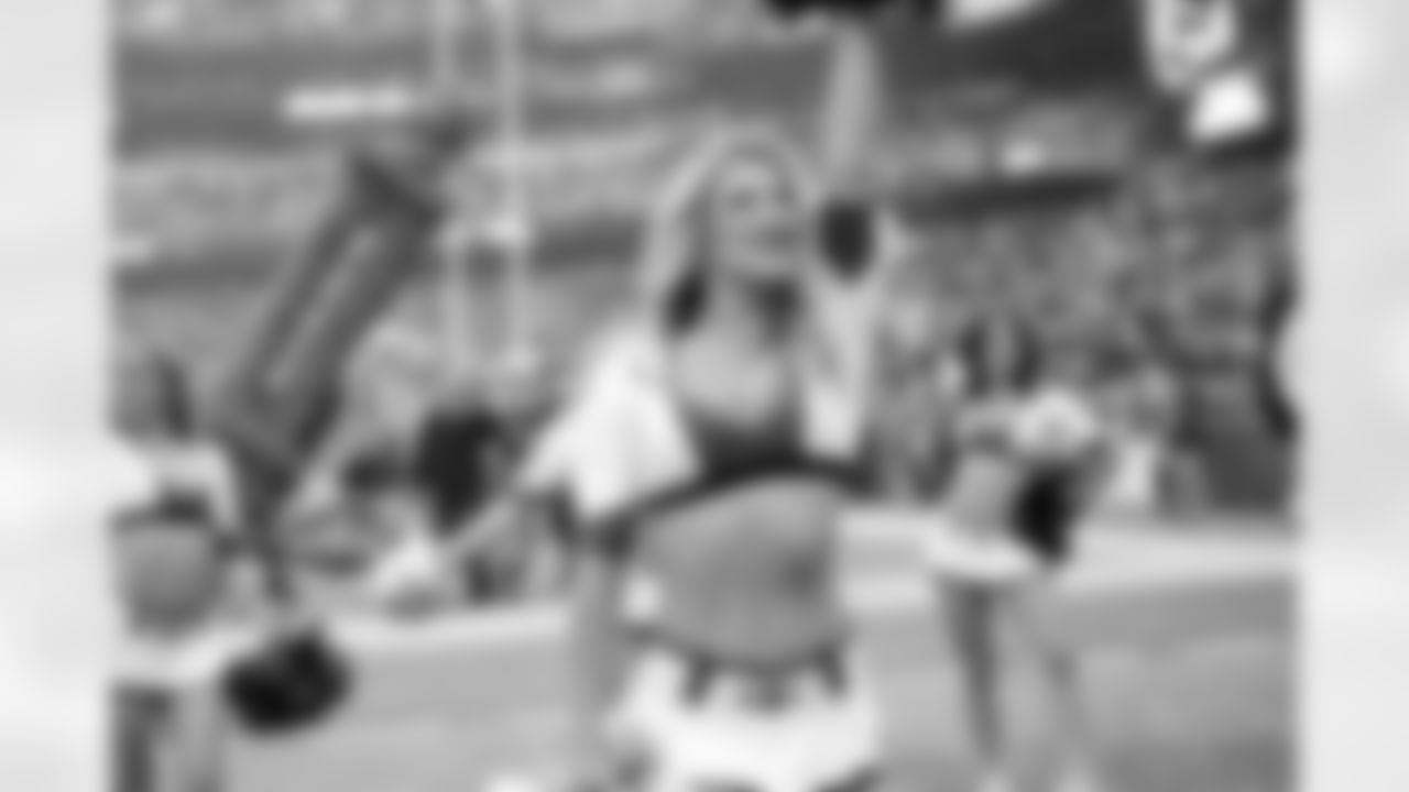 CHEER_VS_BILLS-107