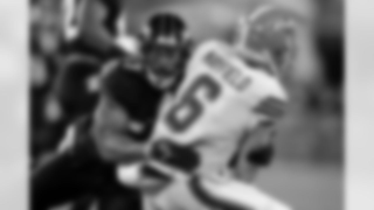 OLB Tyus Bowser