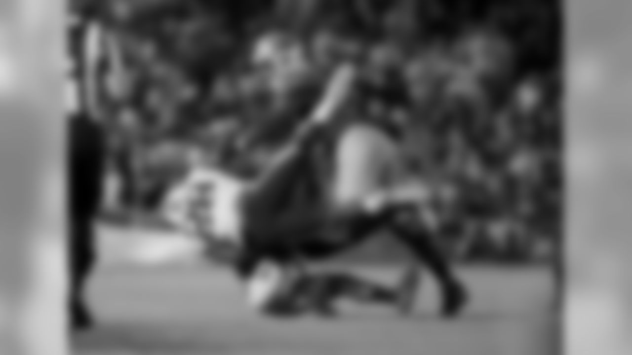 LB Myles Jack, UCLA