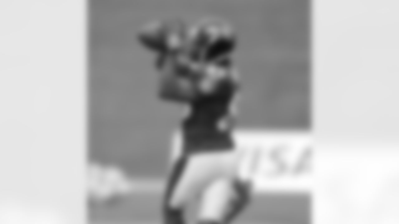 The Ravens work out Sunday in Derrick Mason's first training camp practice at McDaniel College in Owings Mills, Md.