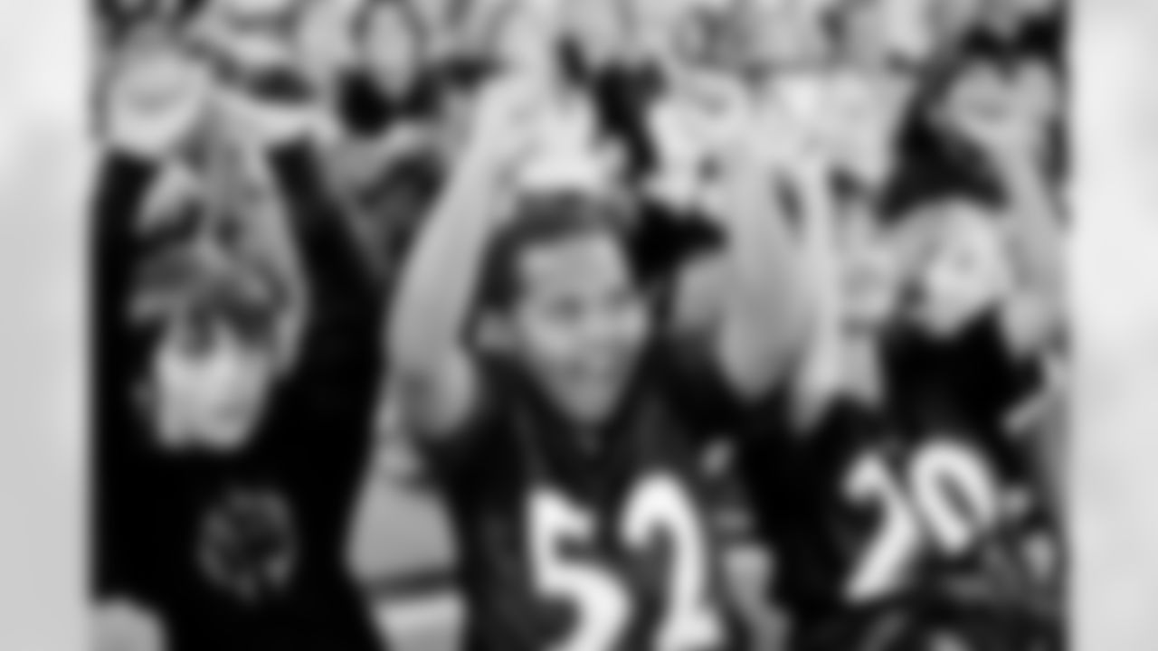 More than 250 sixth-graders at Cockeysville Middle School and Mayfield Woods Middle took the Play 60 Challenge with Ravens players Ray Rice, Kelley Washington and Lardarius Webb on Oct. 13, 2009.