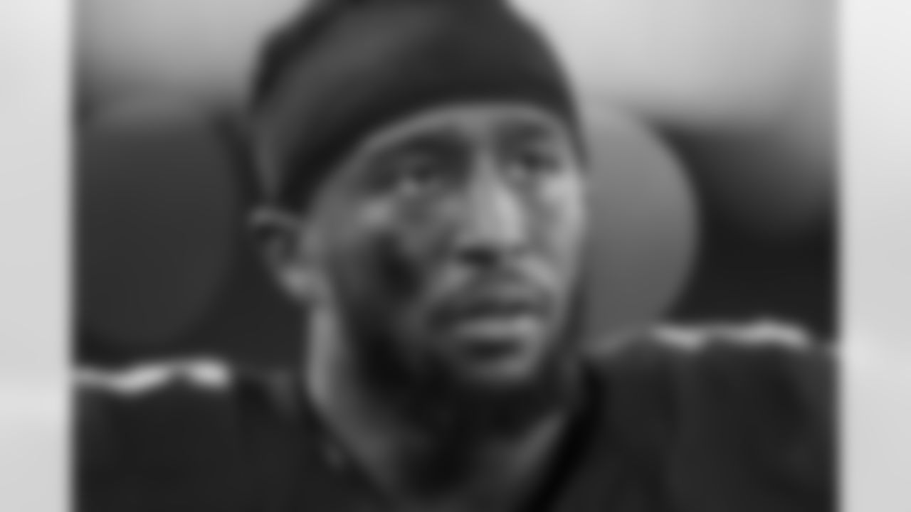 CB Tavon Young