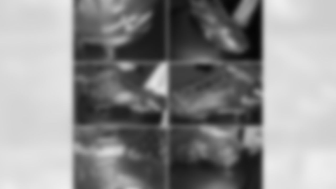 aceandsmitty [Steve Smith]: Decided to honor some folks that have been with me thru the yrs good and bad football and non football. My thank you. Cleats for Sunday!!! #RavensFlock #stevesmithsr #agent89