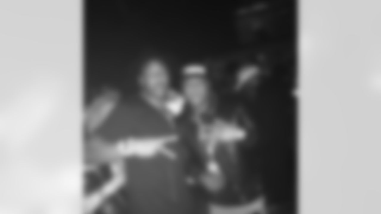 zobot_34[Lorenzo Taliaferro]: Kickin with @therealkiss in DC #top5deadoralive