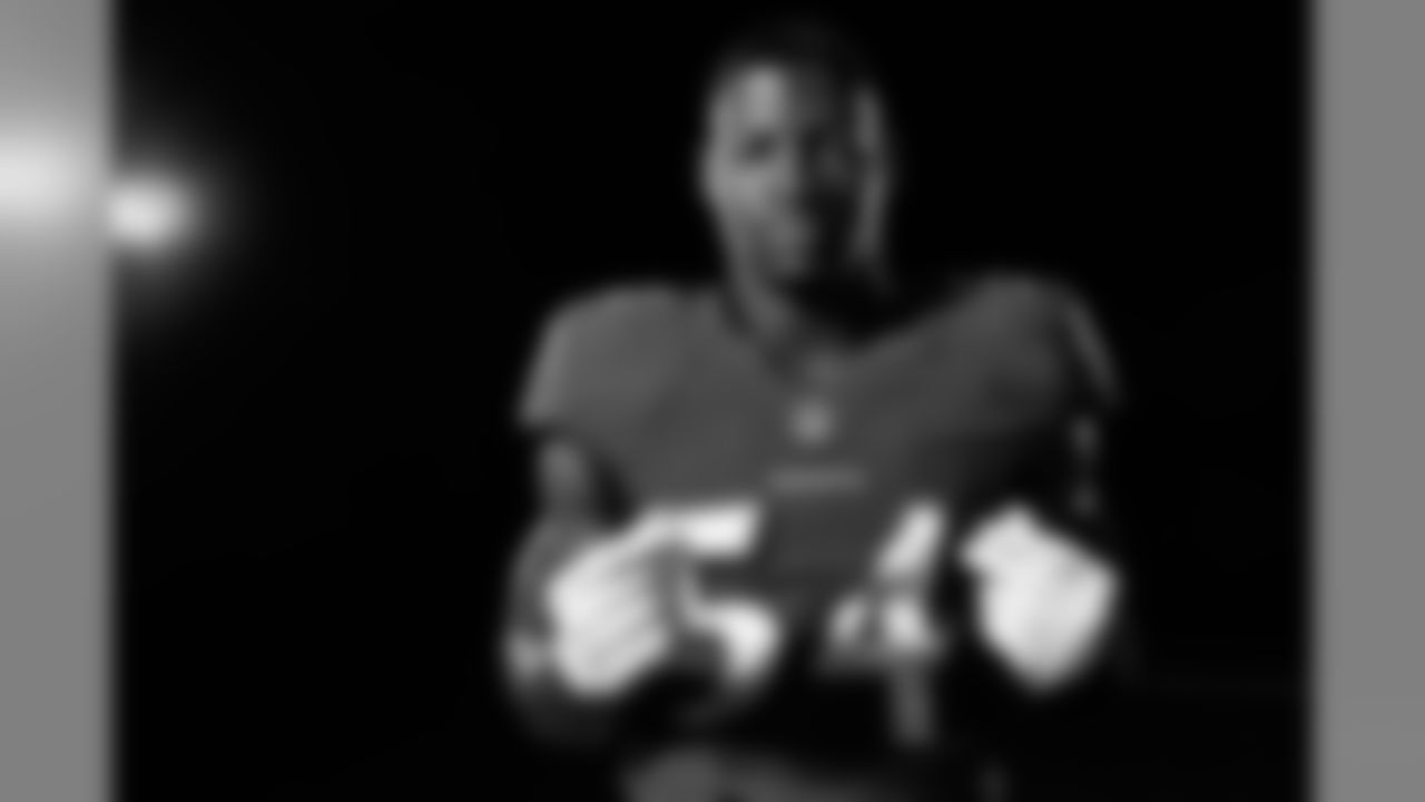 OLB Tyus Bowser