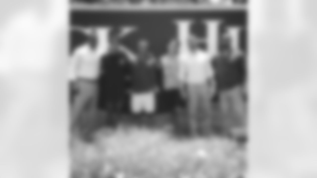 benjaminswatson [Benjamin Watson]: The Watson 6! We don't get to see each other as much as I would like but I'm so proud of my brothers and sisters. When I reminisce about our childhood I smile. I love all y'all!!!