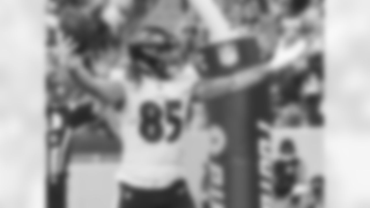 TE Eric Tomlinson