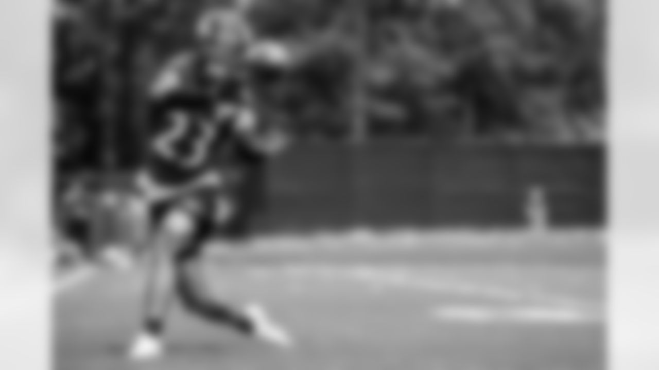 CB Anthony Averett