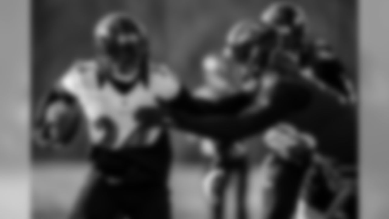 RB Byron Marshall