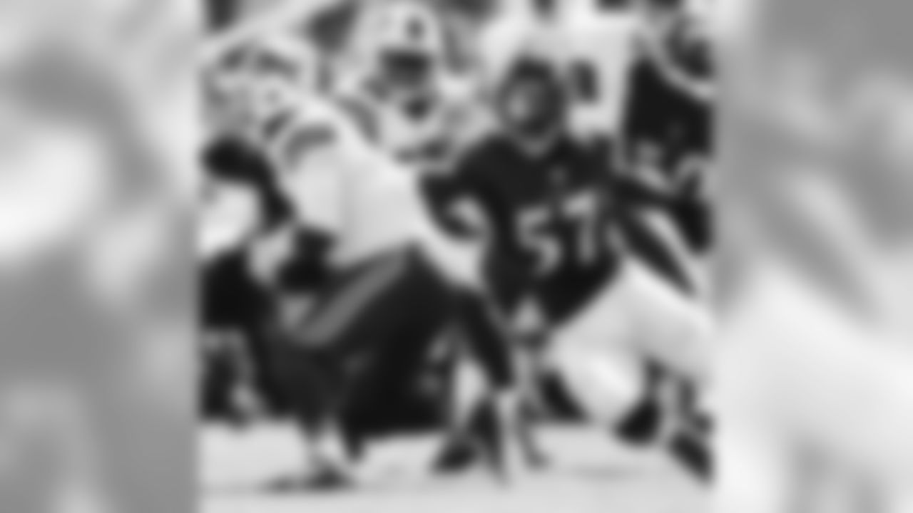 mosley32rtr [C.J. Mosley]: Loved the #ravensflock in attendance today! The support you guys had for us through our struggling season last year and the packed out stadium today. Makes us play even harder, glad to be on the field with my brothers! #playlikearaven 1-0