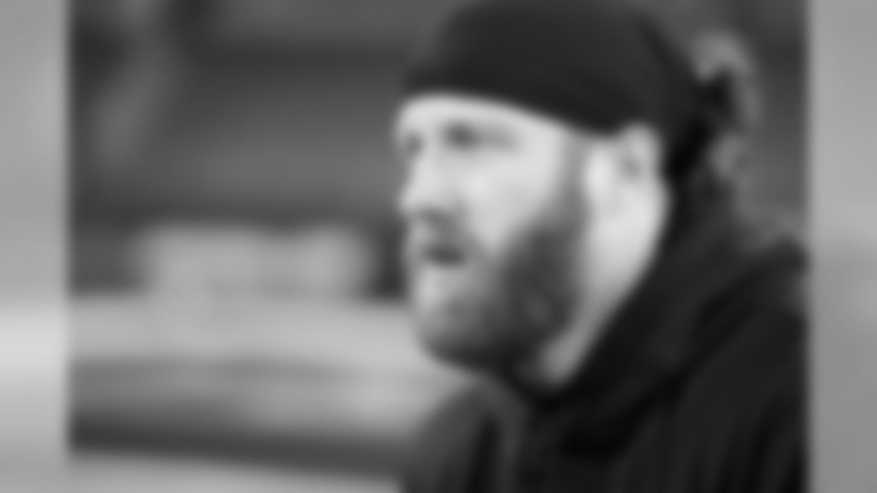 TE Hayden Hurst